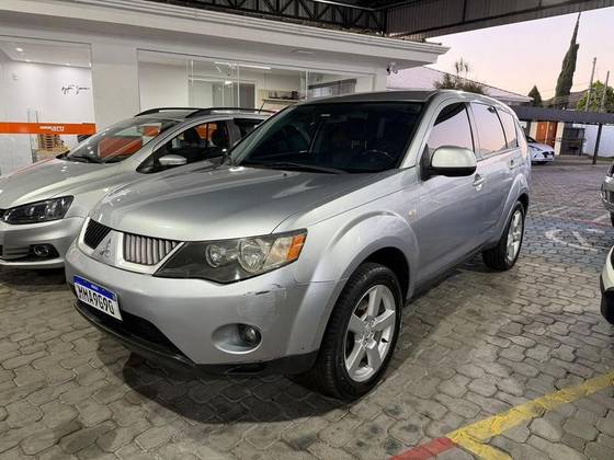 MITSUBISHI OUTLANDER 3.0 4X4 V6 24V GASOLINA 4P AUTOMÁTICO MITSUBISHI OUTLANDER 3.0 4X4 V6 24V GASOLINA 4P AUTOMÁTICO
